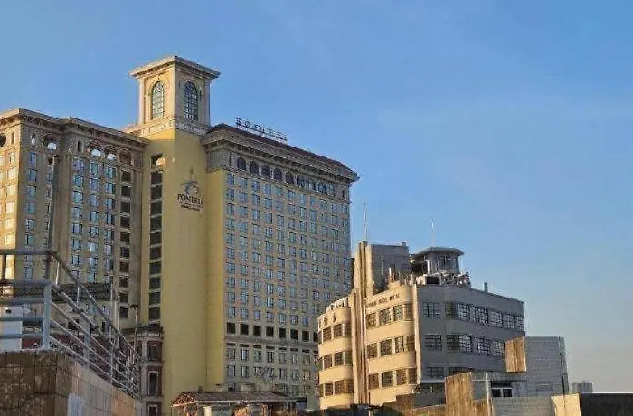 Man Va Hotel