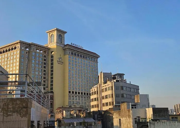 Man Va Hotel 2*