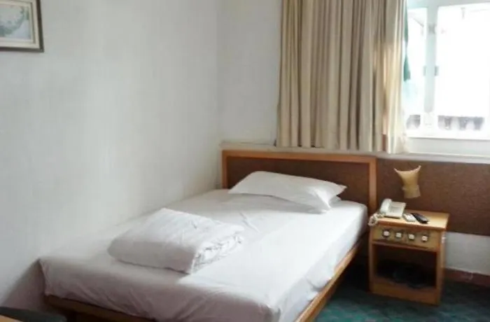 Man Va Hotel 2*
