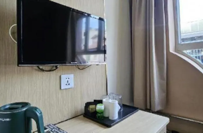 Man Va Hotel 2*